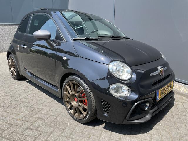 Abarth 500 1.4 T-Jet 595 70th Anniversary Airco - Parkeersensoren achter - Sportstoelen - Schuif/ kanteldak - Multifunctioneel stuurwiel - licht metalen velgen - Mistlampen