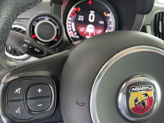 Abarth 500 1.4 T-Jet 595 70th Anniversary Airco - Parkeersensoren achter - Sportstoelen - Schuif/ kanteldak - Multifunctioneel stuurwiel - licht metalen velgen - Mistlampen