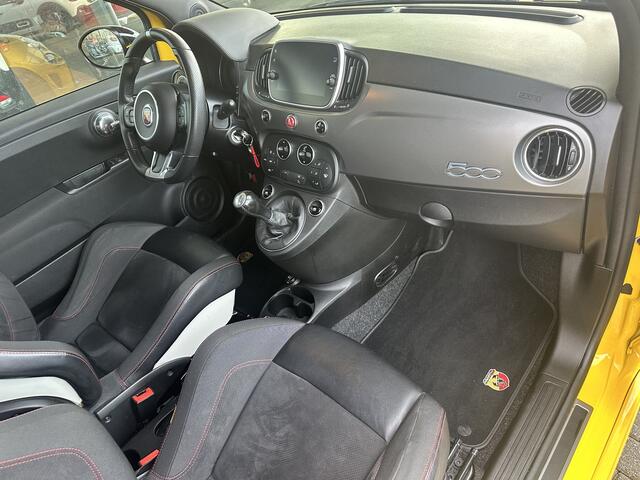 Abarth 595 1.4 T-Jet Abarth PISTA | SABELT | Panorama | BEATS | Carplay | Interesse in een bezichtiging of proefrit, bel of app met 06-24282842h