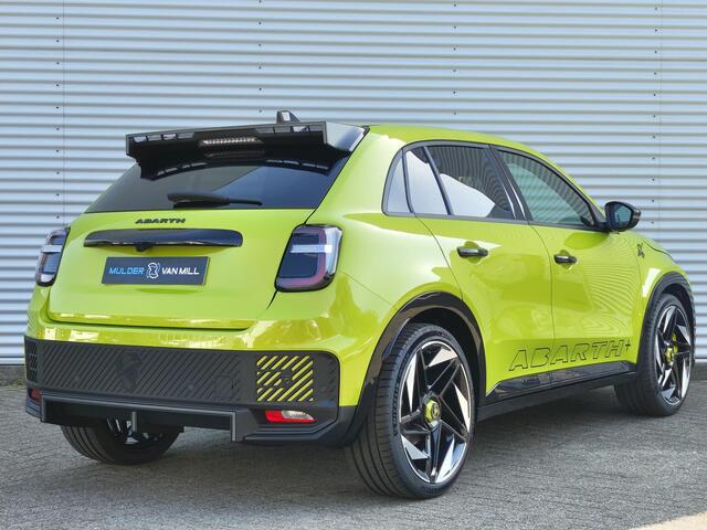 Abarth 600e Scorpionissima 54kWh 280pk | SABELT SPORTSTOELEN | ADAPTIVE CRUISE | 20" LMV | APPLE CARPLAY / ANDROID AUTO |
