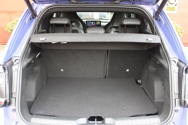 Abarth 600e SCORPIONISSIMA 280PK 54 kWh | SABELT PERFROMANCE SPORTOELEN/BEKLEDING | ENGINE SOUND GENERATOR | PACK DESIGN SCORPIONISSIMA | PACK TECH SCORPIONISSIMA | PACK WINTER (STOEL VERWARMING/VOORRUITVERWARMING) | PACK SCORPION | 20" LICHTMETALEN VELGEN | ABARTH B