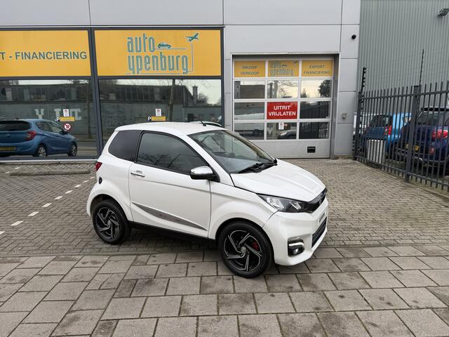 Aixam Brommobiel Sport * BJ 2021 *AIRCO * Apple / Android Carplay * Leder * Achteruitrij Camera * PDC Achter *