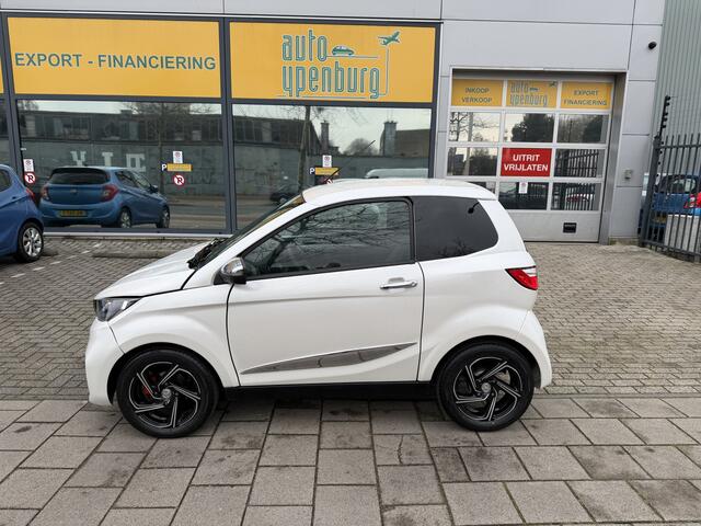 Aixam Brommobiel Sport * BJ 2021 *AIRCO * Apple / Android Carplay * Leder * Achteruitrij Camera * PDC Achter *