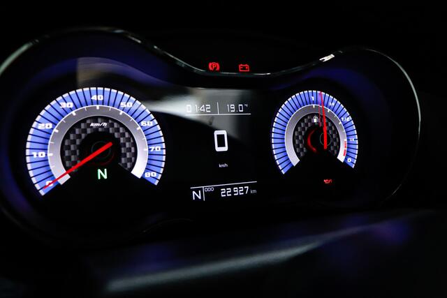 Aixam COUPE GTi Premium / ABS / 16 Inch GT Wielen / 7" Tablet Apple Car Play / Subwoofer !!