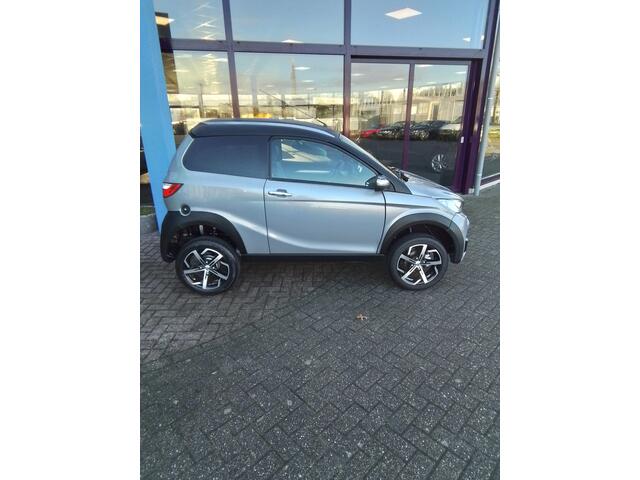 Aixam CROSSOVER Brommobiel Premium Emotion