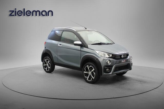 Aixam CROSSOVER dCi Highline Sport - 2022 - 6.707 Km - Camera, Leer, Parkeersensoren
