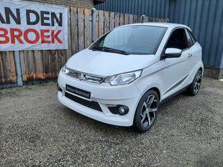 aixam-e-coupe-brommobiel-premium