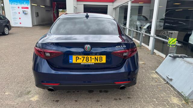 Alfa Romeo GIULIA 2.0T