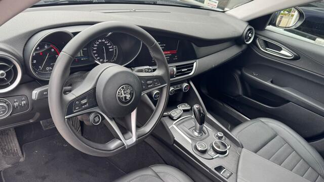 Alfa Romeo GIULIA 2.0T
