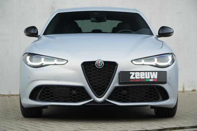 Alfa Romeo GIULIA 2.0 Turbo 280 PK Competizione Q4 AWD | Harman | Veloce | 19"