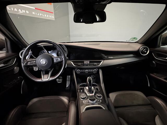 Alfa Romeo GIULIA 2.0 Turbo 280pk Automaat Q4 Estrema Unieke Uitvoering! Alle Opties!