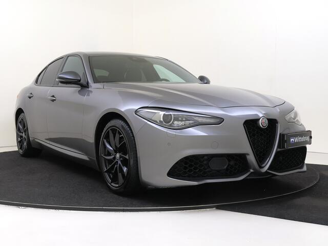 Alfa Romeo GIULIA 2.0T Super | Navigatie | Camera | Lederen bekleding |