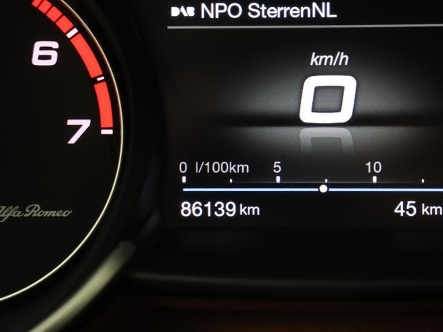 Alfa Romeo GIULIA 2.0T Super | Navigatie | Camera | Lederen bekleding |