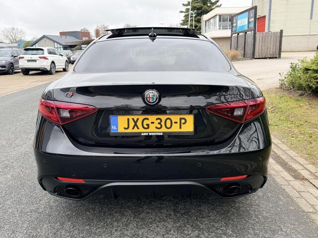 Alfa Romeo GIULIA 2.0T Veloce Q4 AWD 280PK PanooLeder