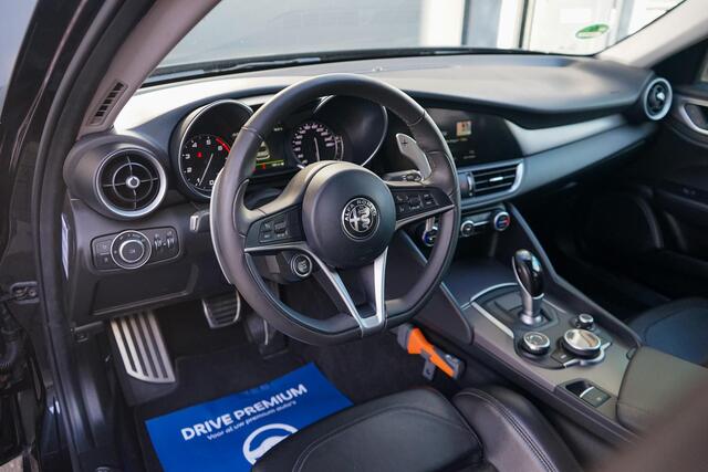 Alfa Romeo GIULIA 2.0 T AWD Veloce