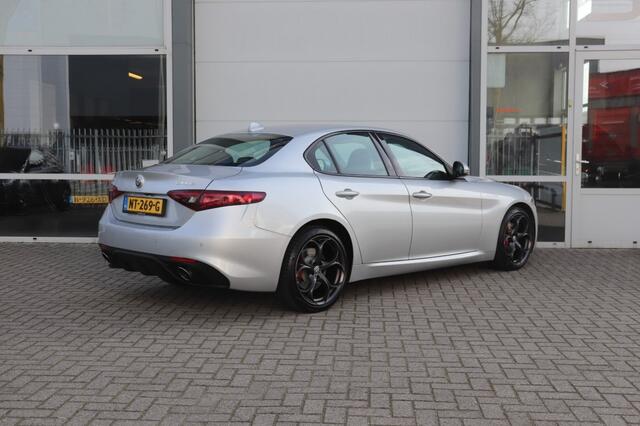 Alfa Romeo GIULIA 2.0 T Q4 AWD 280PK VELOCE/ORIG.NL/GEDOCUMENTEERD/KEYLESS/MEMORY/19