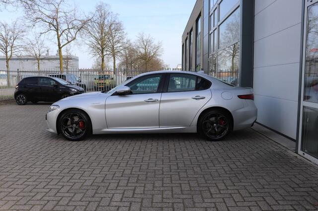 Alfa Romeo GIULIA 2.0 T Q4 AWD 280PK VELOCE/ORIG.NL/GEDOCUMENTEERD/KEYLESS/MEMORY/19