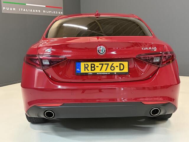 Alfa Romeo GIULIA 2.2 Jtd 180pk AE Automaat 19 Inch L.M. velgen, DAB audio, Navigatie