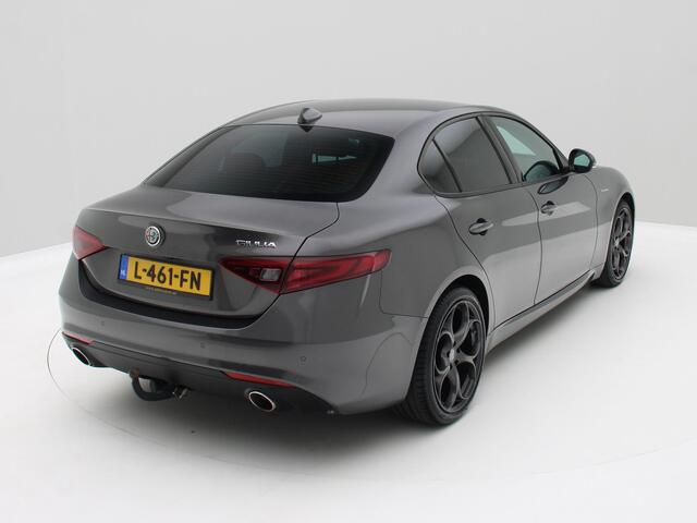 Alfa Romeo GIULIA 2.0T Super 200pk Leder / Navi / Trekhaak / Origneel NL / 19''
