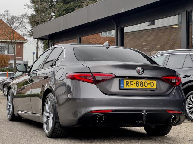 Alfa Romeo GIULIA 2.2 AUT8 SUPER 180PK LEDER NAVI AIRCO LED LMV PDC