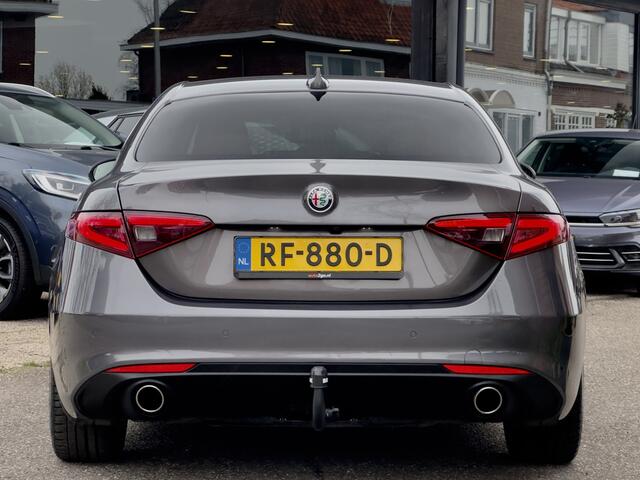 Alfa Romeo GIULIA 2.2 AUT8 SUPER 180PK LEDER NAVI AIRCO LED LMV PDC