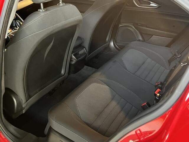 Alfa Romeo GIULIA 2.0T