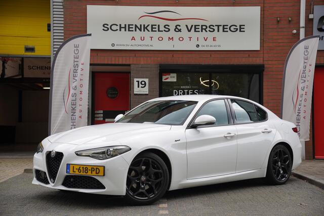 Alfa Romeo GIULIA 2.2 Sprint / BTW / Trekhaak / 18'Inch / Adaptieve Cruise / Carplay / Camera /