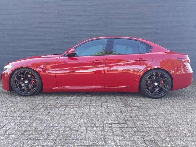 Alfa Romeo GIULIA 2.0 T Sprint VELOCE INT. / SPORTUITLAAT / VERLAAGD