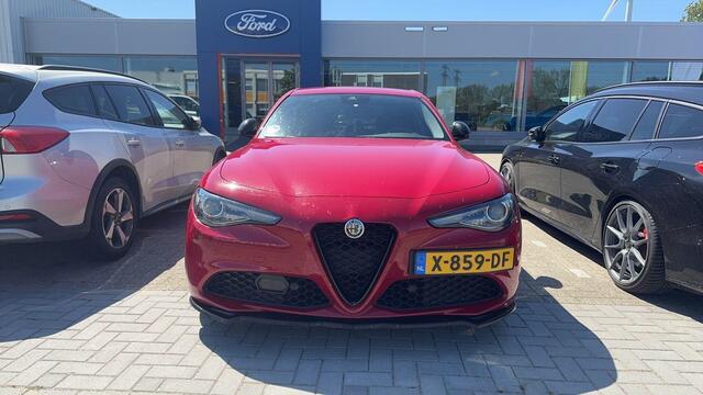Alfa Romeo GIULIA 2.0T 200pk | Trekhaak | 1.600kg Trekgewicht | Navigatie