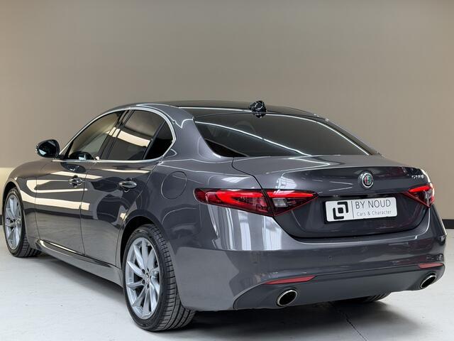 Alfa Romeo GIULIA 2.0T Super, 200Pk, 2020, 1ste eigenaar, Volledig onderhouden, Panoramadak, Climate control, Cruise control, Parkeersensoren, Xenon koplampen, Elektrische stoelen, Stoel + stuurverwarming,