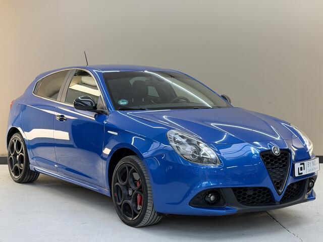 Alfa Romeo GIULIETTA 1.4 Turbo Super, 120Pk, 2018, 2de eigenaar, Volledig leder, Memory stoelen, Navigatie, Xenon koplampen, Stoelverwarming, Climate control, Stuurbediening,