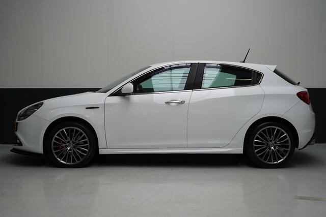 Alfa Romeo GIULIETTA 1.4 Turbo MultiAir Super | Leder | Stoelverwarming | Cruise control | Climate control