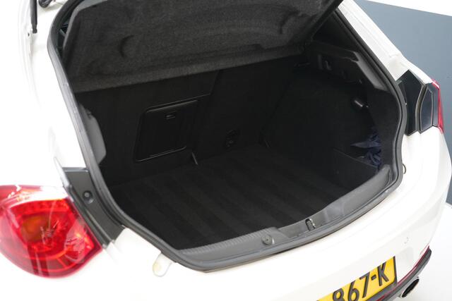 Alfa Romeo GIULIETTA 1.4 Turbo MultiAir Super | Leder | Stoelverwarming | Cruise control | Climate control