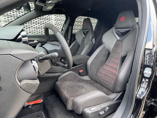 Alfa Romeo Junior Elettrica 280 PK Veloce 54 kWh SportStoelen | Sport onderstel | Full Options