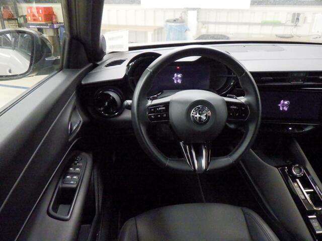 Alfa Romeo Junior 1.2 Turbo Hybrid Ibrida Speciale