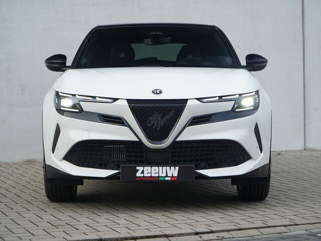 Alfa Romeo Junior 1.2 Turbo Ibrida 145 PK Sport Speciale | Pano | Techno | 18"
