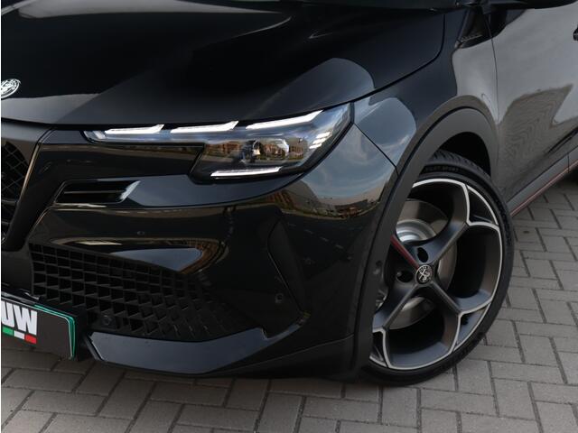 Alfa Romeo Junior Veloce 54 kWh 280 PK | Sport Pack | Techno Pack | 20"