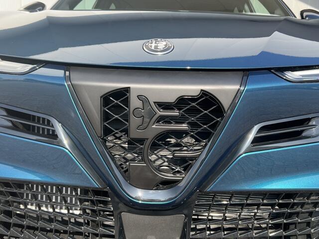 Alfa Romeo Junior 1.2 Turbo 136 PK Ibrida Speciale | Techno | Camera | 18"