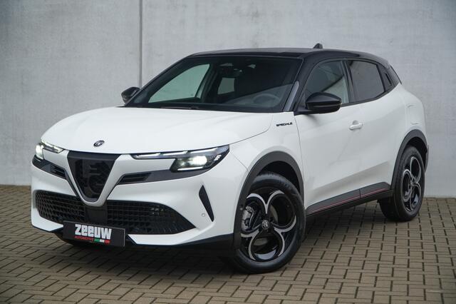 Alfa Romeo Junior 1.2 Turbo 136 PK Ibrida Speciale | Techno | Camera | Navi | Carp