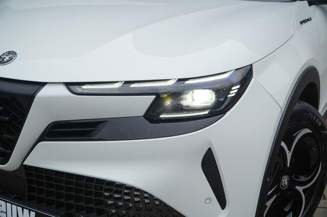 Alfa Romeo Junior 1.2 Turbo 136 PK Ibrida Speciale | Techno | Camera | Navi | Carp