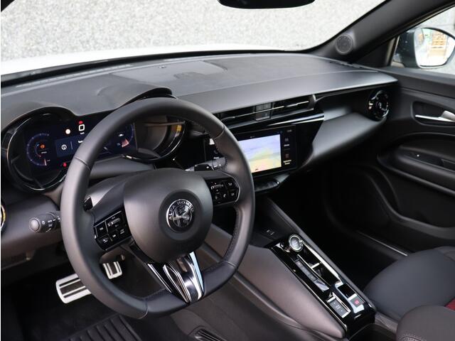 Alfa Romeo Junior 1.2 Turbo 136 PK Ibrida Speciale | Techno | Camera | Navi | Carp