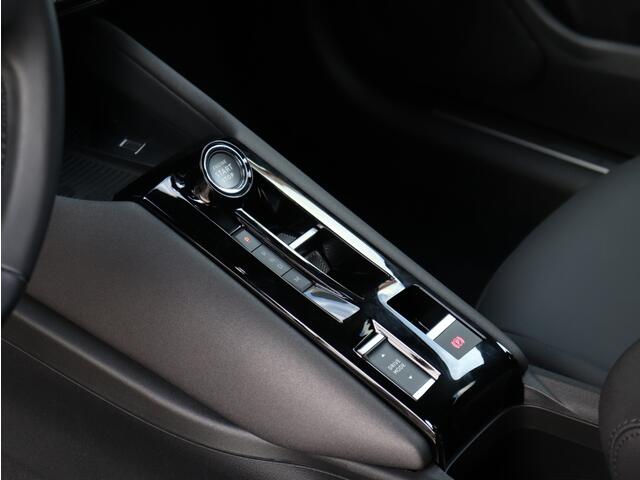 Alfa Romeo Junior 1.2 Turbo 136 PK Ibrida Speciale | Techno | Camera | Navi | Carp