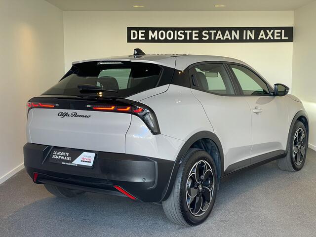 Alfa Romeo Junior Elettrica 54 kWh