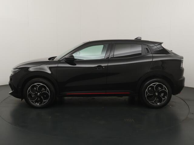 Alfa Romeo Junior 1.2 T Hyb Ibrid Spec