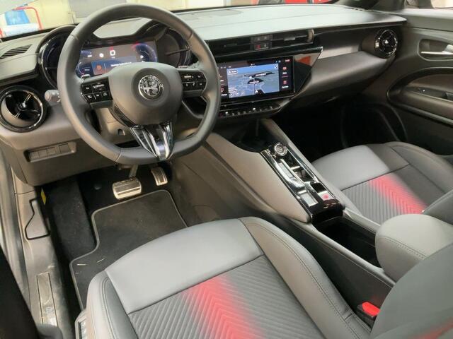 Alfa Romeo Junior 1.2 TURBO HYBRID IBRIDA SPECIALE AUT. Elek. bed. bestuurdersstoel | Keyless | Adaptive Cruise