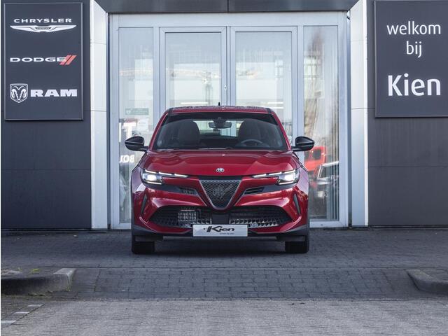 Alfa Romeo Junior 1.2 Turbo Hybrid Ibrida Speciale | ACC | LED |