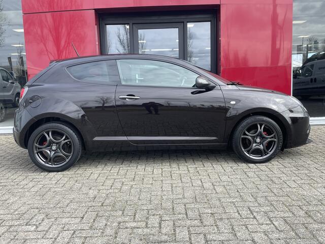 Alfa Romeo MITO TwinAir ECO | 17" Velgen | Climate/cruise control | Parkeersensoren