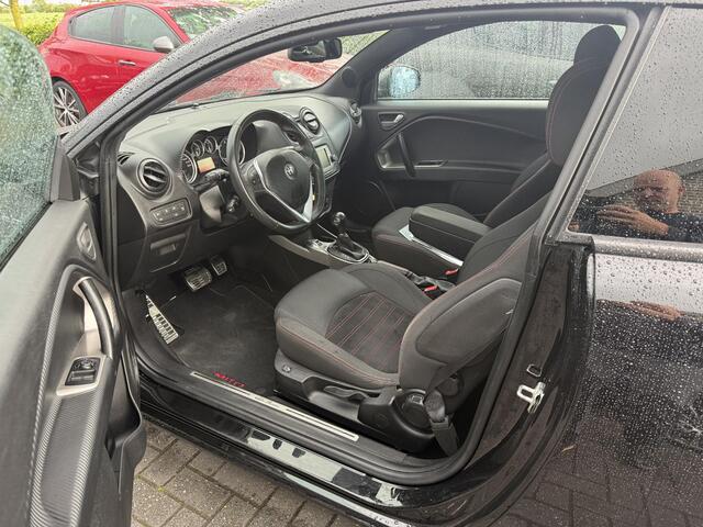 Alfa Romeo MITO 1.4 T MultiAir Veloce Panorama dak - ECC - Cruise control - Eerste eigenaar!