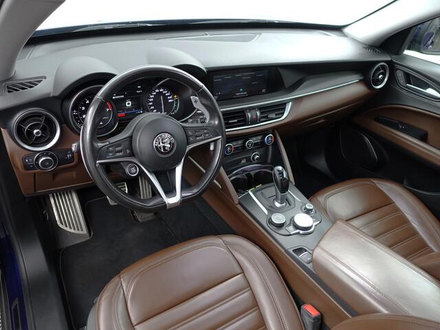 Alfa Romeo Stelvio 2.0 T AWD First Edition Aut- Panoramadak, Design Leder, Stuur/Stoelverwarming, Memory, Carbon