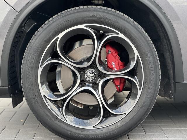 Alfa Romeo Stelvio 2.0 T AWD B-Tech Veloce | Panorama | Adaptive Cruise | Keyless